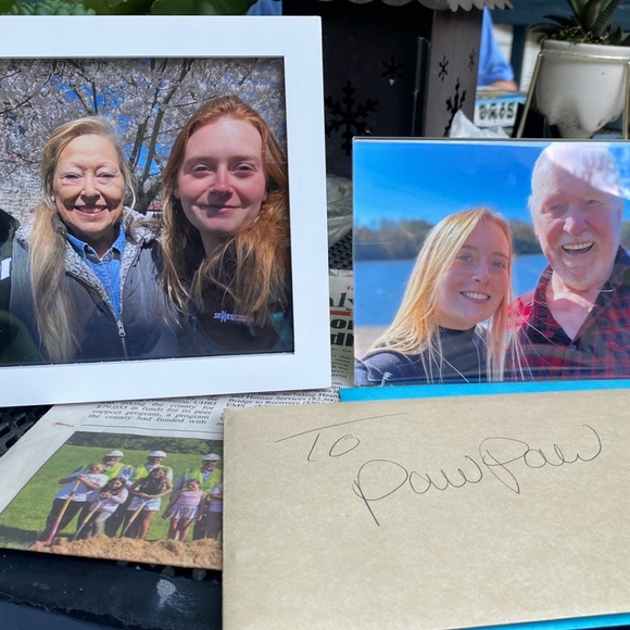 Meet your Posher, Debra - Picture 1 of 1